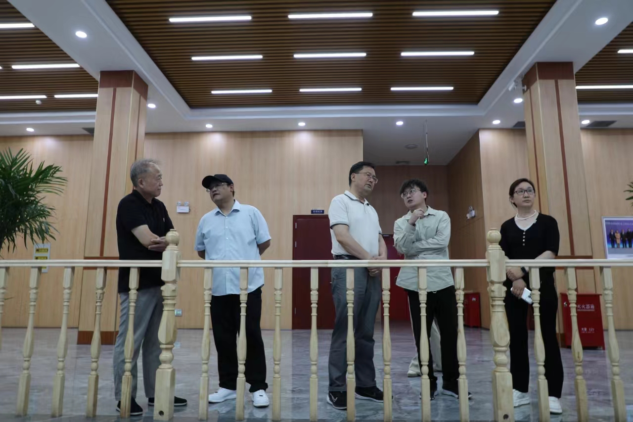 工信部工业政策与规则司原巡视员、先进制造商学院总裁四班班主任辛仁周一行到环亚集团集团走访